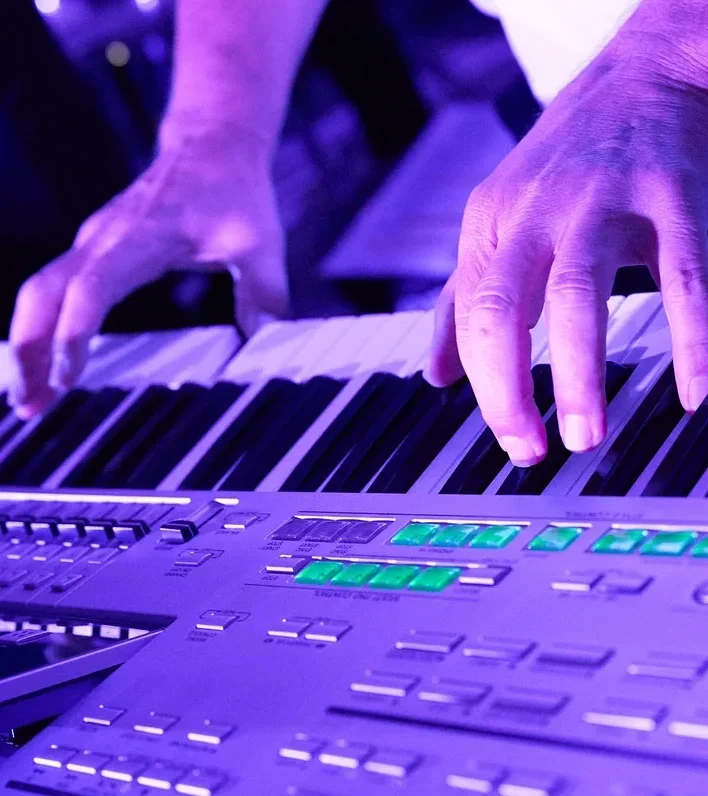 piano image for piano courses in music lab caldiero